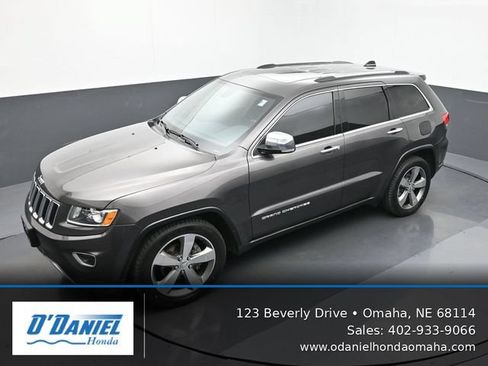Used 2015 Jeep Grand Cherokee Limited w/ Trailer Tow Group IV AWD/4WD image 16