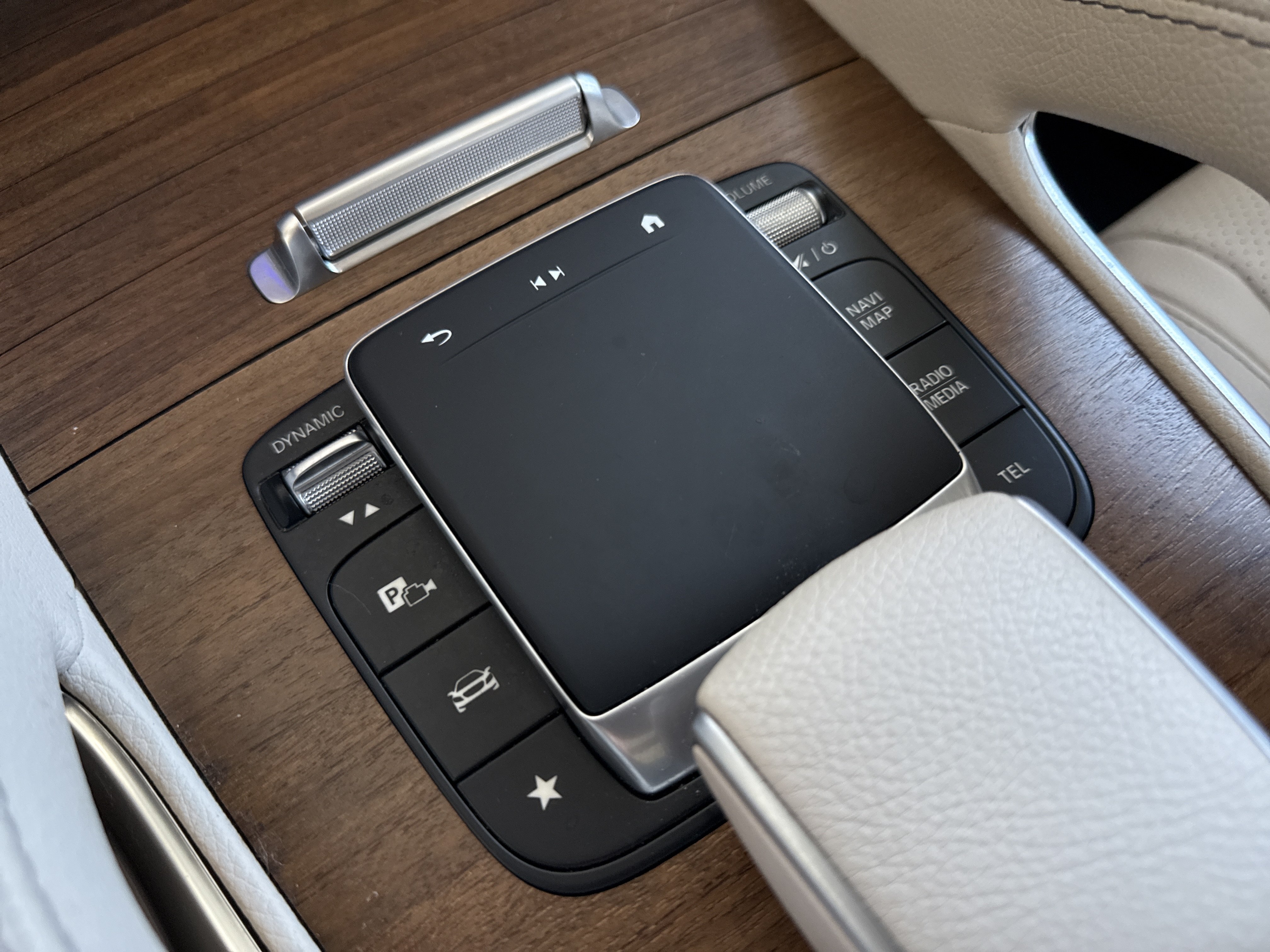 Certified 2024 Mercedes-Benz GLS 450 4MATIC image 50