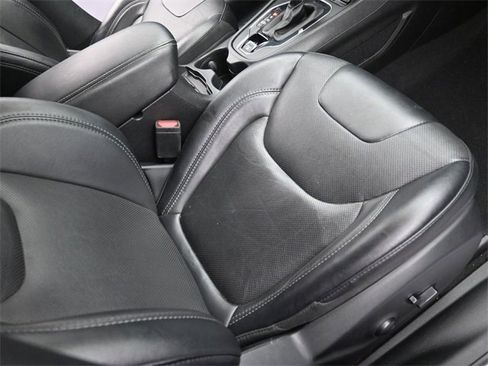 Used 2023 Jeep Cherokee Altitude Lux image 33