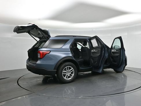 New 2026 Ford Explorer Active RWD image 5