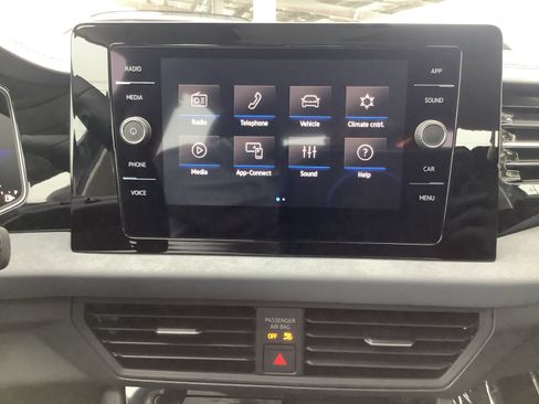 New 2026 Volkswagen Jetta SE FWD image 16