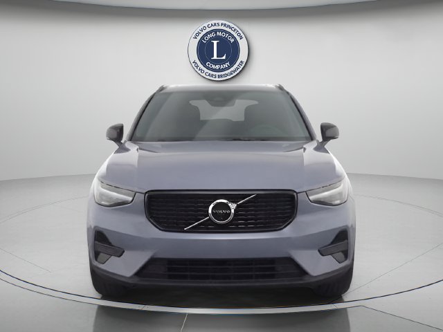New 2026 Volvo XC40 B5 Core w/ Climate Package AWD/4WD image 8