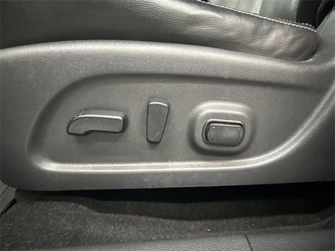 Used 2018 Nissan Murano Platinum image 12