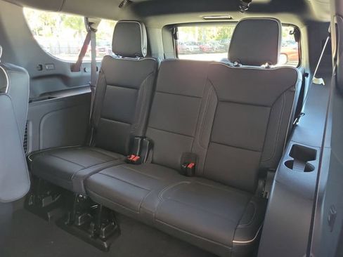 New 2026 Chevrolet Suburban Premier RWD image 9
