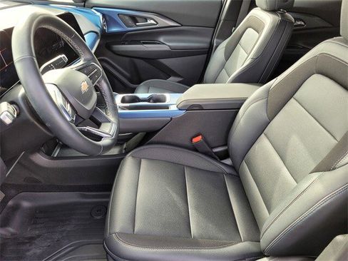 Used 2024 Chevrolet Equinox EV LT image 16