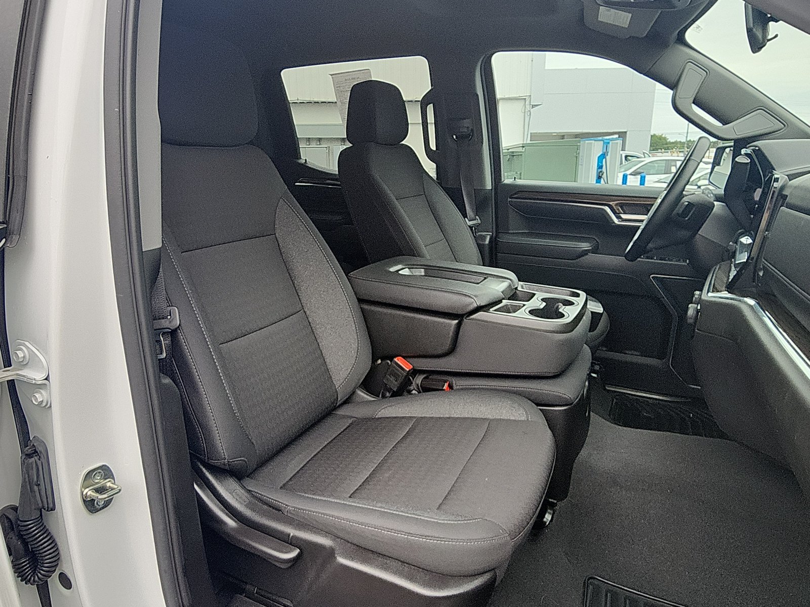 Used 2023 Chevrolet Silverado 1500 LT AWD/4WD image 23