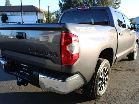 Used 2017 Toyota Tundra SR5 w/ TRD Off Road Package image 33