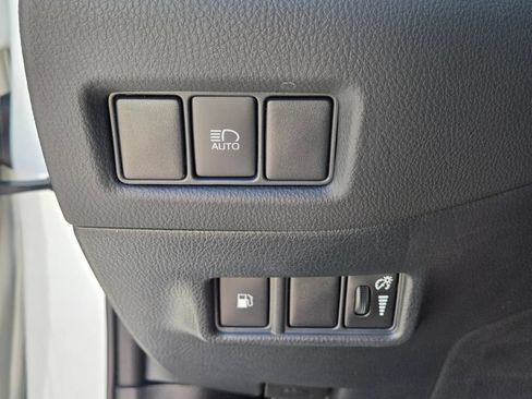 Used 2021 Toyota C-HR LE FWD image 26