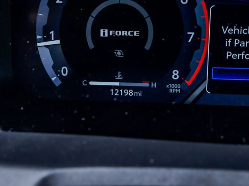 Used 2025 Toyota Tacoma TRD Off-Road image 21