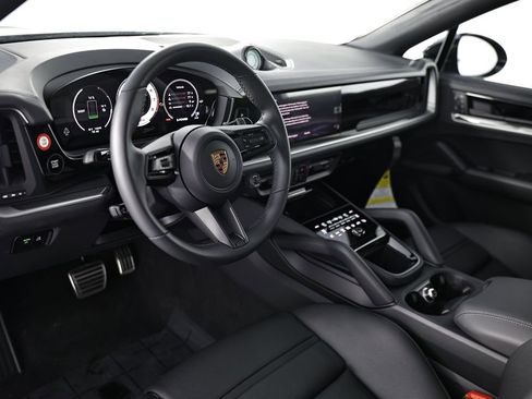 New 2026 Porsche Cayenne E-Hybrid Coupe image 4