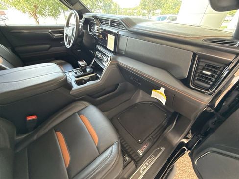 Certified 2025 GMC Sierra 1500 AT4 image 27