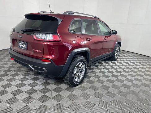 Used 2019 Jeep Cherokee Trailhawk w/ Cold Weather Group AWD/4WD image 3