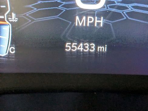 Used 2022 Jeep Compass Limited image 18