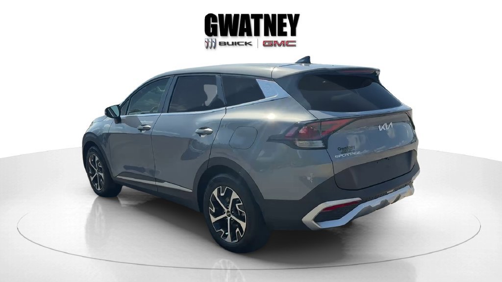 Used 2025 Kia Sportage EX FWD image 7