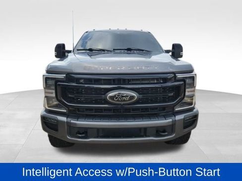 Used 2022 Ford F250 Lariat w/ Black Appearance Package image 12