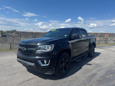 Used 2016 Chevrolet Colorado LT w/ Midnight Edition AWD/4WD image 2