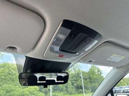 New 2026 Kia Sorento LX FWD image 12