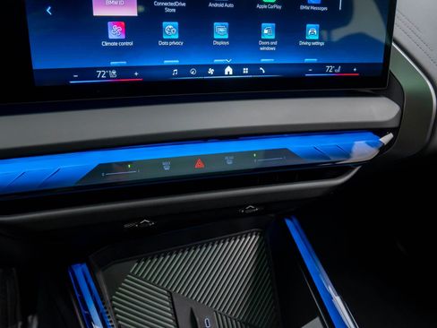 Certified 2025 BMW X3 xDrive30i w/ Premium Package image 31