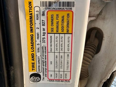 Used 2017 Ford Escape SE image 15