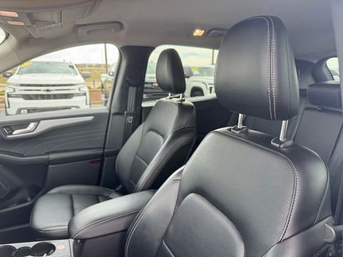 Used 2025 Ford Escape Platinum AWD/4WD image 11