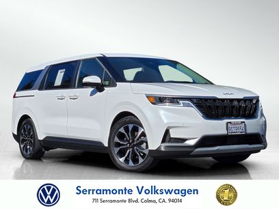 Certified 2023 Kia Carnival EX