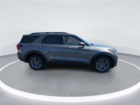 New 2026 Ford Explorer Active image 2