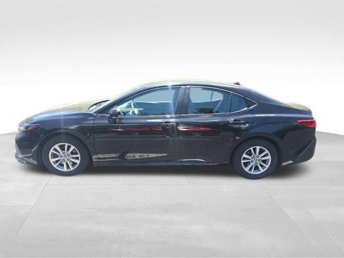 Used 2025 Toyota Camry LE FWD image 3