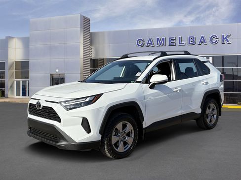 Used 2023 Toyota RAV4 XLE AWD/4WD image 31