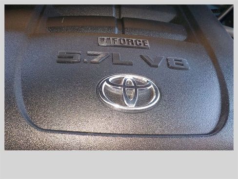 Used 2021 Toyota Tundra SR5 w/ SR5 Upgrade Package AWD/4WD image 45