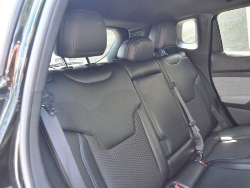 Used 2024 Jeep Compass Latitude AWD/4WD image 34