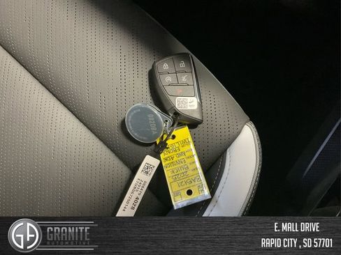 New 2025 Buick Envision Sport Touring image 27