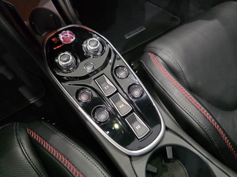 Used 2023 McLaren GT RWD image 14