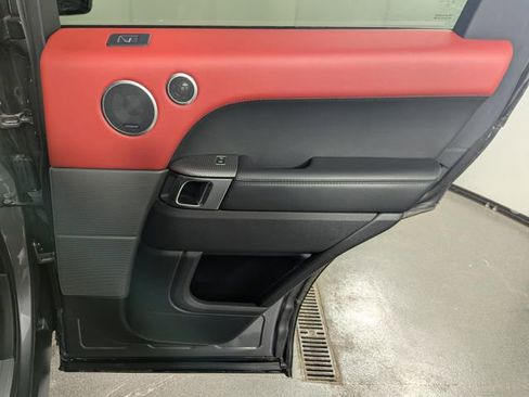 Used 2017 Land Rover Range Rover Sport SVR image 19