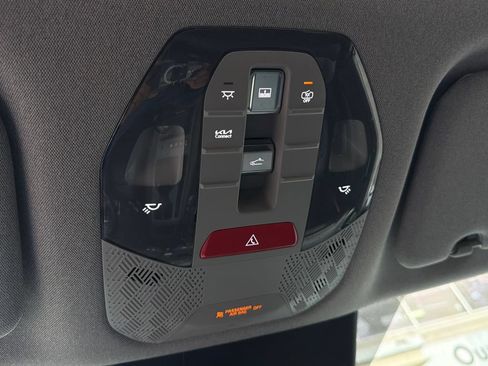 Used 2024 Kia EV9 Wind AWD/4WD image 40