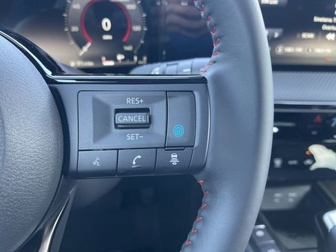 New 2025 Nissan Kicks SR image 30