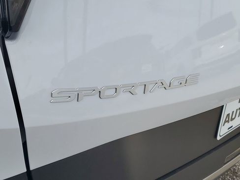 New 2026 Kia Sportage EX w/ EX Panorama Roof Package FWD image 27