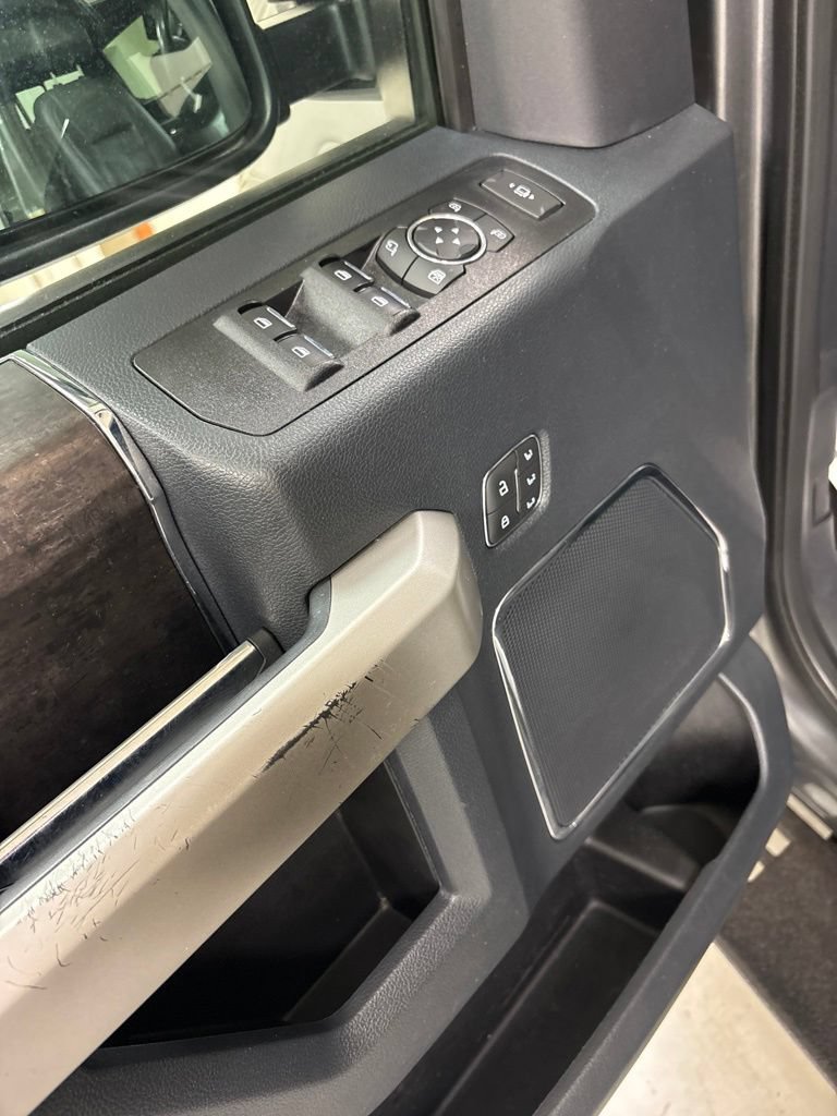 Used 2022 Ford F250 Lariat w/ Tremor Off-Road Package AWD/4WD image 17