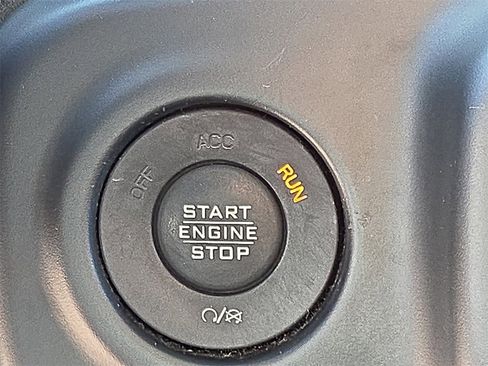 Used 2020 Jeep Wrangler Sport image 21