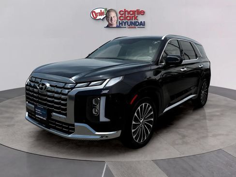 Used 2023 Hyundai Palisade Calligraphy w/ Cargo Package FWD image 1