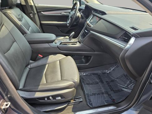Used 2019 Cadillac XT5 Luxury image 25