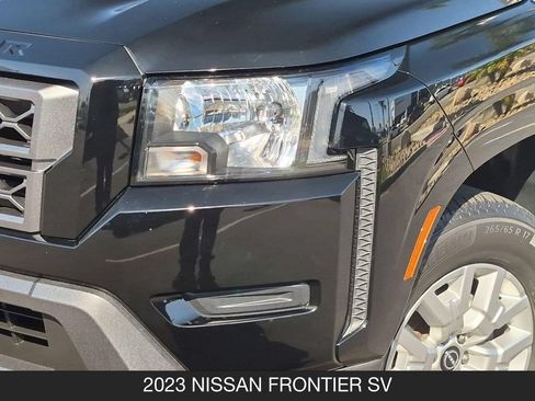 Used 2023 Nissan Frontier SV w/ Technology Package RWD image 10