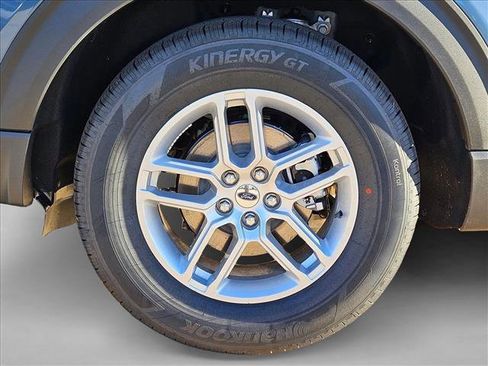 New 2026 Ford Explorer Active w/ Active Comfort Package image 10