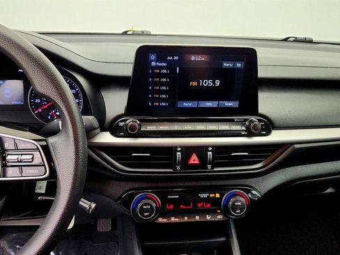 Used 2019 Kia Forte LXS FWD image 17