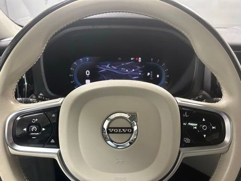 Used 2023 Volvo XC60 B5 Plus w/ Climate Package AWD/4WD image 13