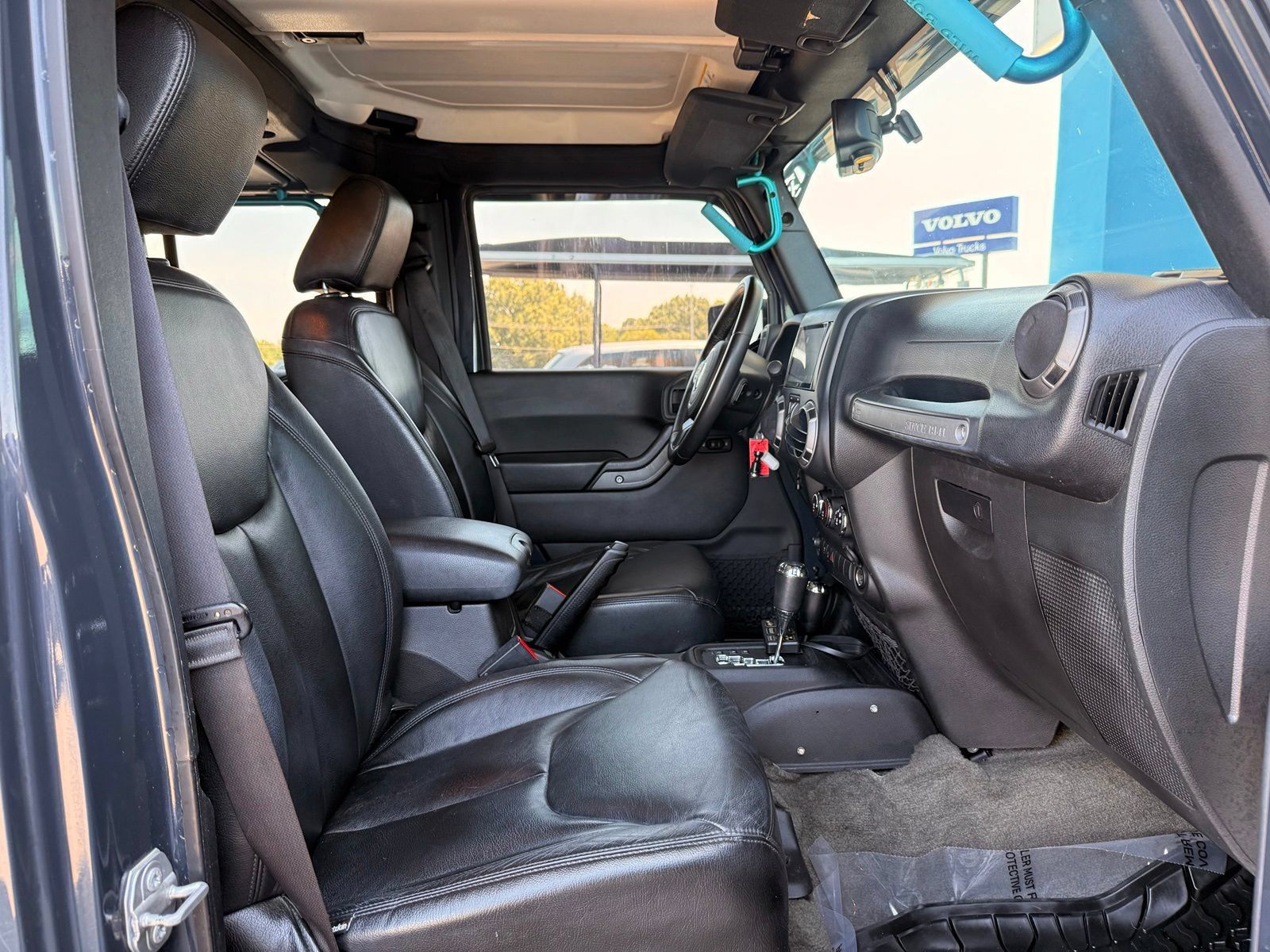 Used 2017 Jeep Wrangler Unlimited Sport AWD/4WD image 29