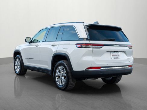 Used 2024 Jeep Grand Cherokee Limited image 5