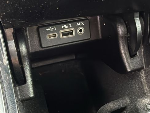 Used 2019 Nissan Maxima SR w/ Premium Package FWD image 17