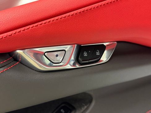 Used 2022 Chevrolet Corvette Stingray Preferred Cpe RWD image 11