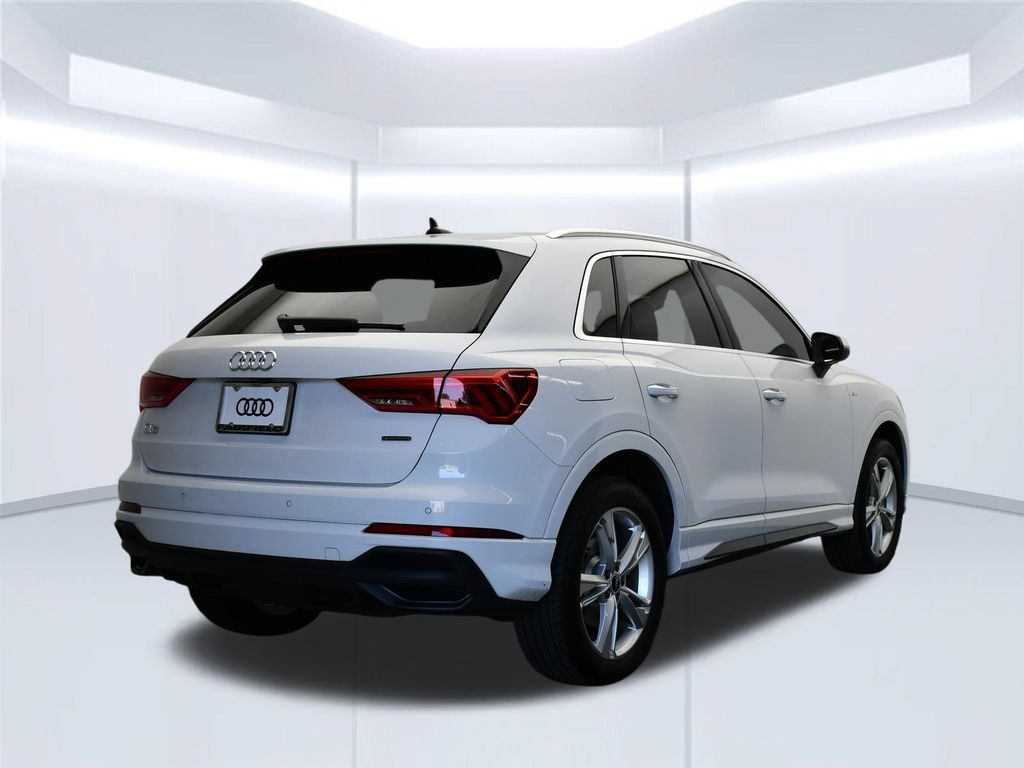 Certified 2023 Audi Q3 2.0T Premium w/ 19" Wheel Package AWD/4WD image 6