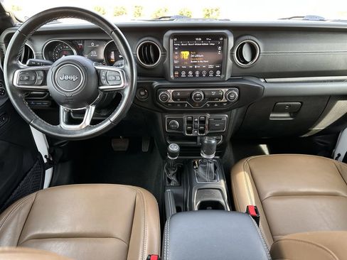 Used 2022 Jeep Wrangler Unlimited Sahara w/ Safety Group image 9